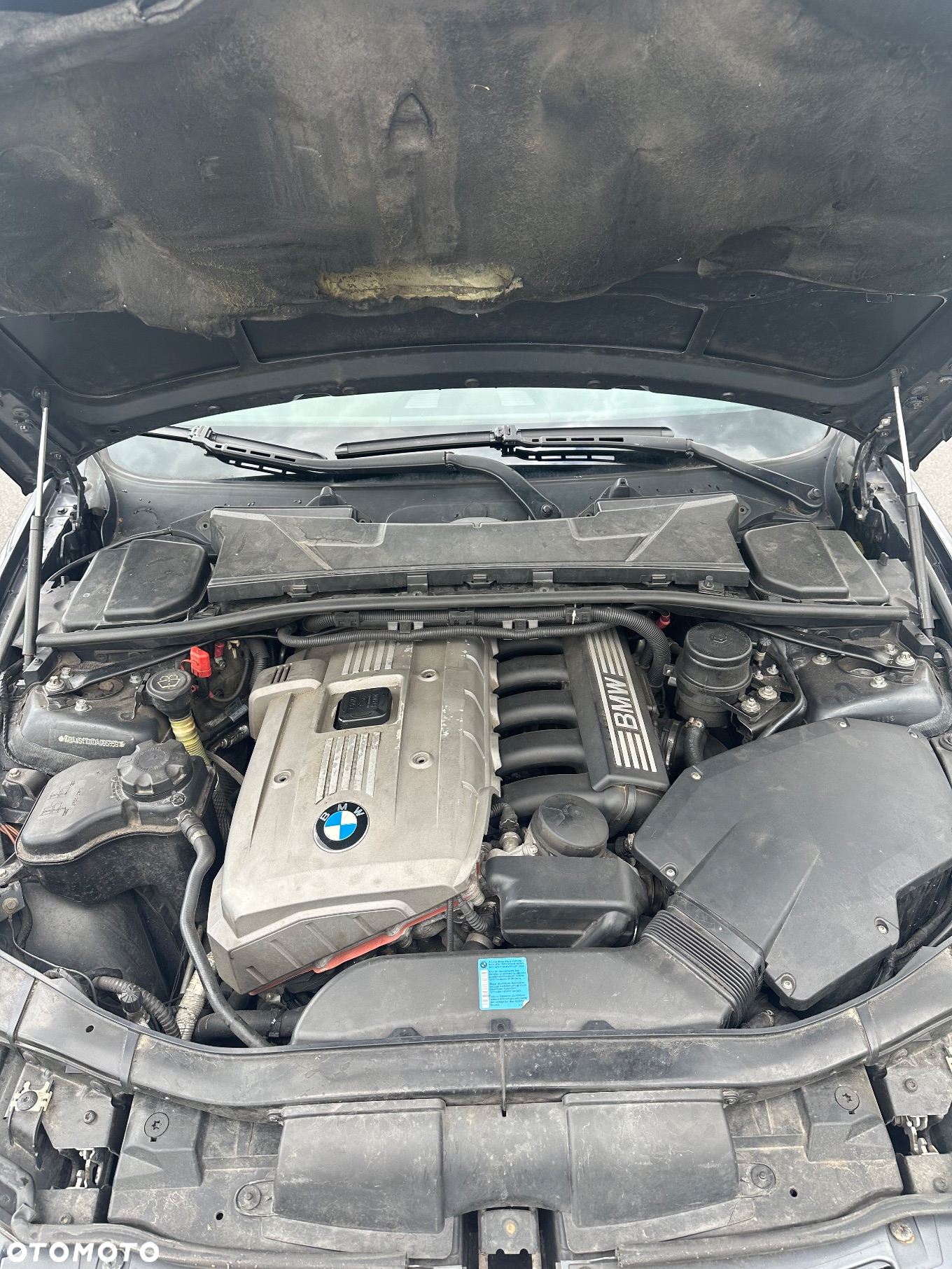 BMW Seria 3 325i Touring - 10