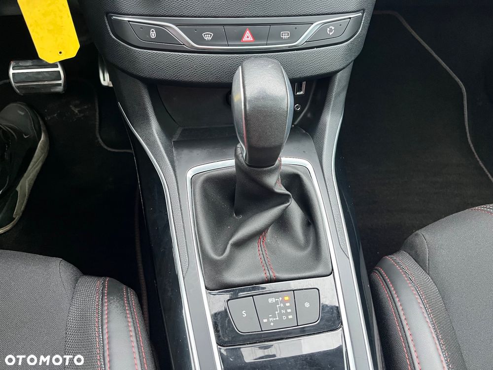 Peugeot 308 PureTech 130 GPF EAT8 Stop & Start Tech Edition - 24