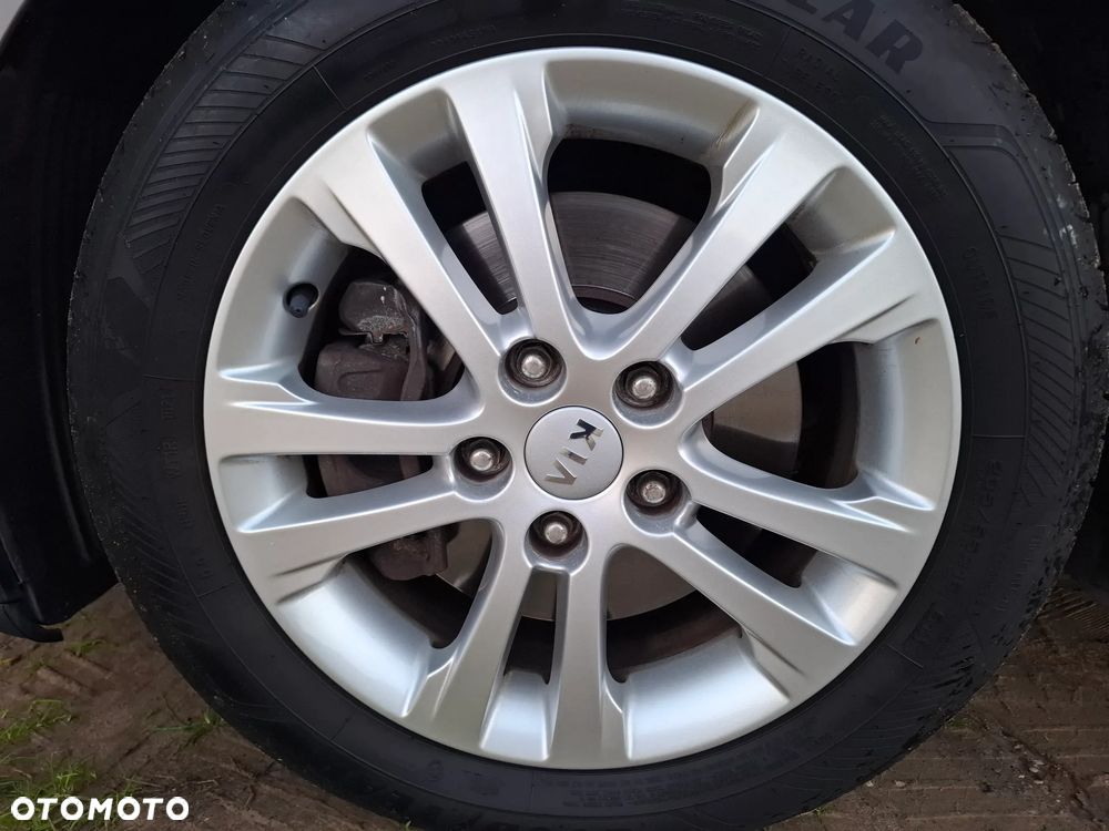 Kia Ceed - 28