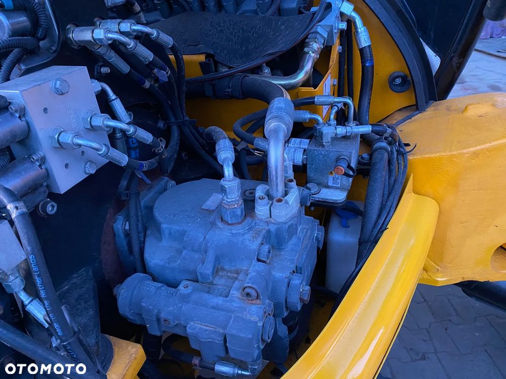 JCB 8085 ZTS, 2 ŁYŻKI, KRÓTKI TYŁ, Z NIEMIEC, WSZYSTKIE LINIE HYDRAULICZNE, - 13