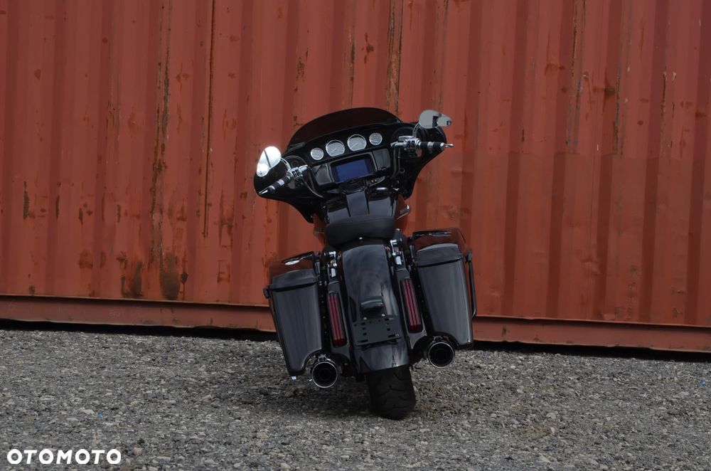 Harley-Davidson Touring Street Glide - 13