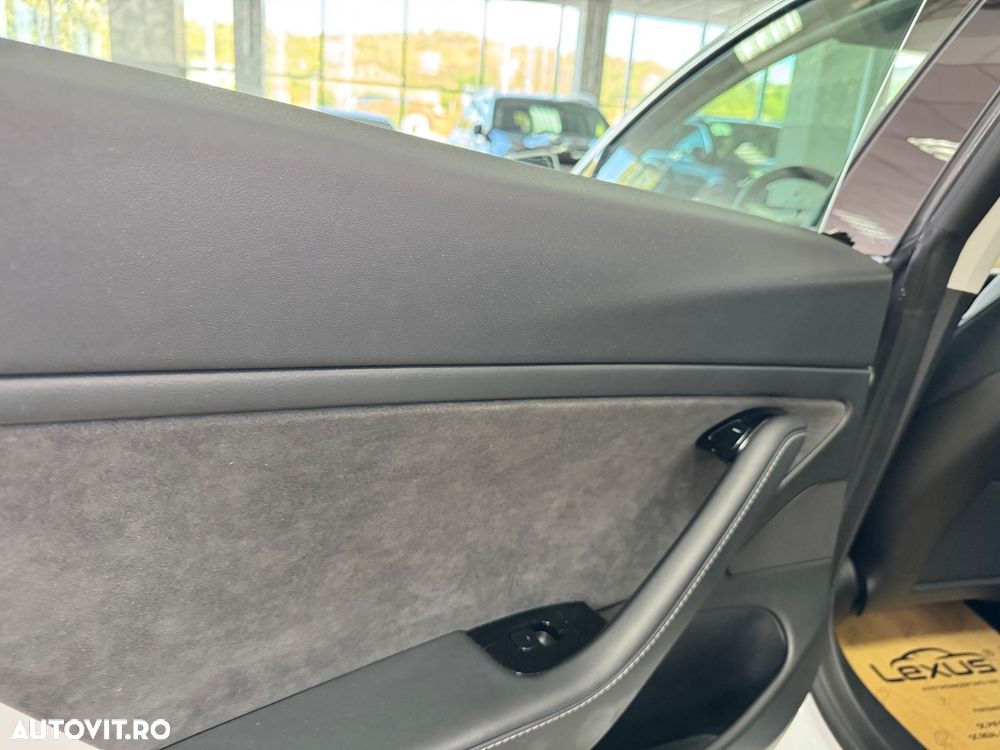 Tesla Model 3 Langstreckenbatterie Allradantrieb Dual Motor - 20
