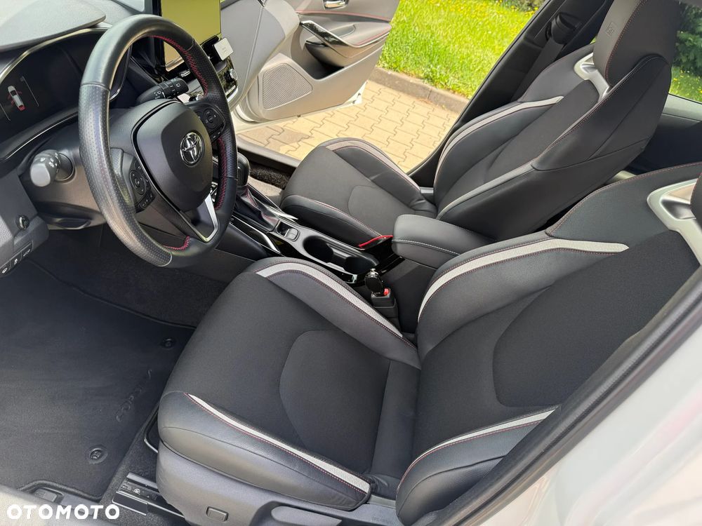 Toyota Corolla 2.0 Hybrid GR Sport Dynamic - 13