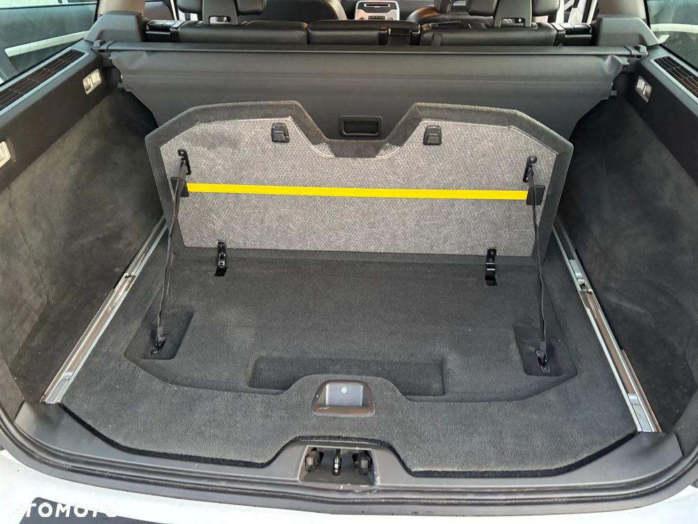 Volvo V70 2.5T Ocean Race - 35