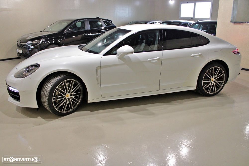 Porsche Panamera 4 E-Hybrid - 6