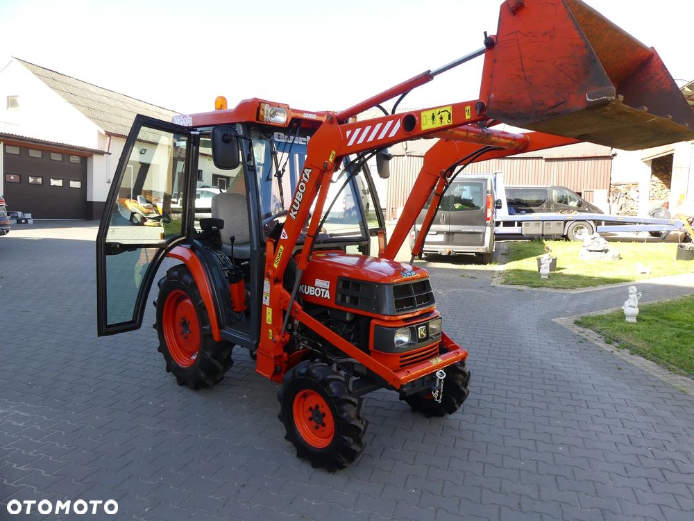 Kubota ST 30*30KM*4X4*2000r.* TUR - 21