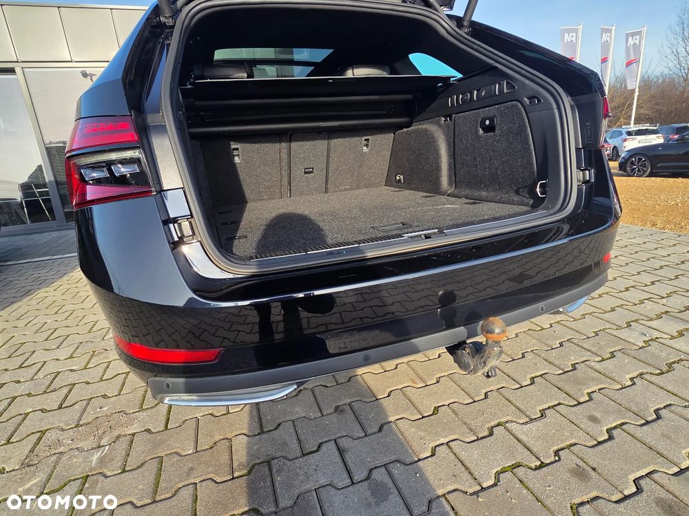 Skoda Superb 2.0 TDI SCR 4x4 Sportline DSG - 16