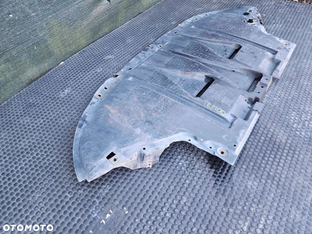 Osłona Pampers 8E0863823 Dolna Pod Silnik Wygłuszenie Silnika Audi A4 B6 B7 Sedan Kombi - 4