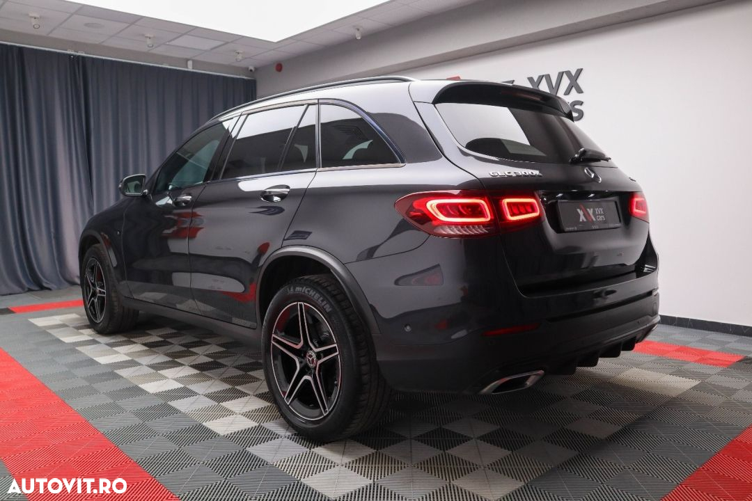 Mercedes-Benz GLC 300 e 4Matic 9G-TRONIC AMG Line Plus - 3
