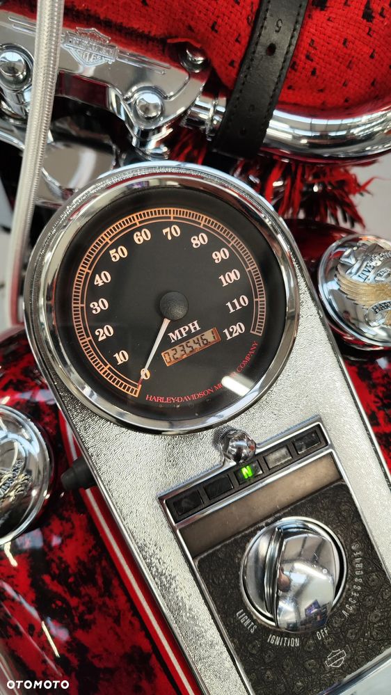 Harley-Davidson Softail Heritage Classic - 36