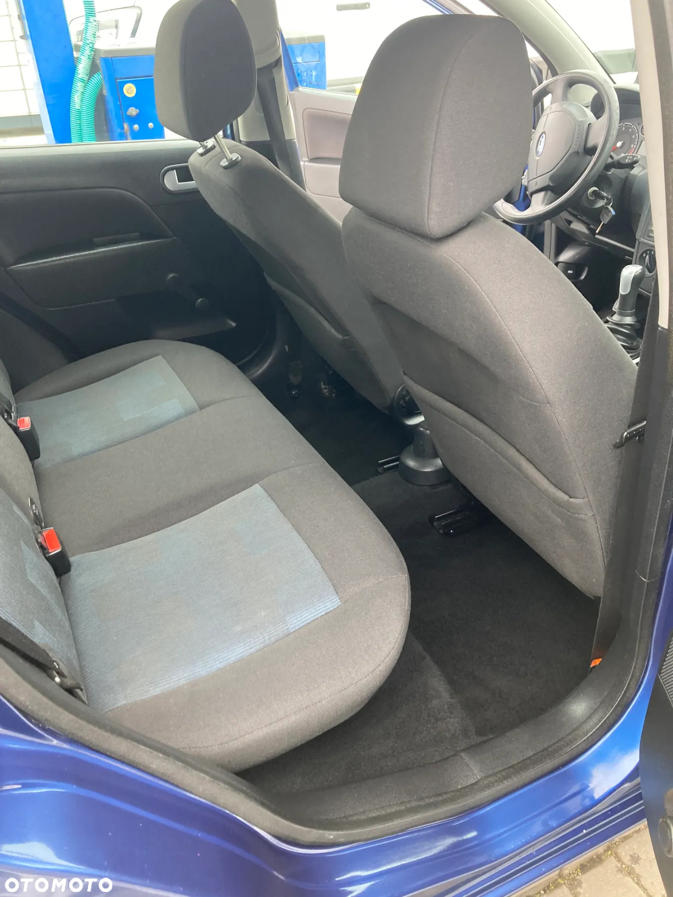 Ford Fiesta 1.4 Ambiente - 10