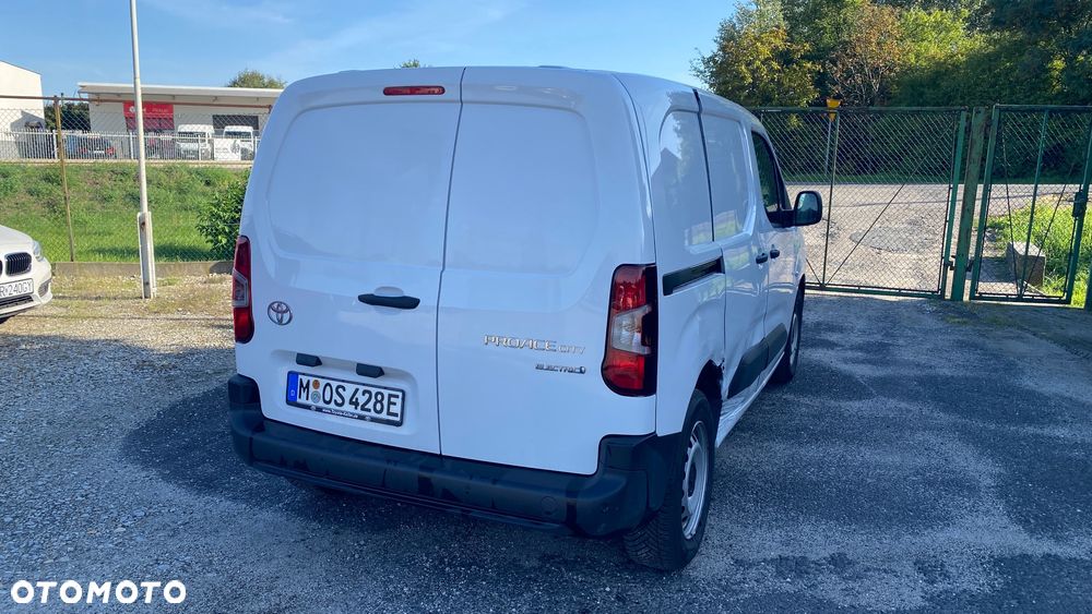 Toyota Proace City - 10