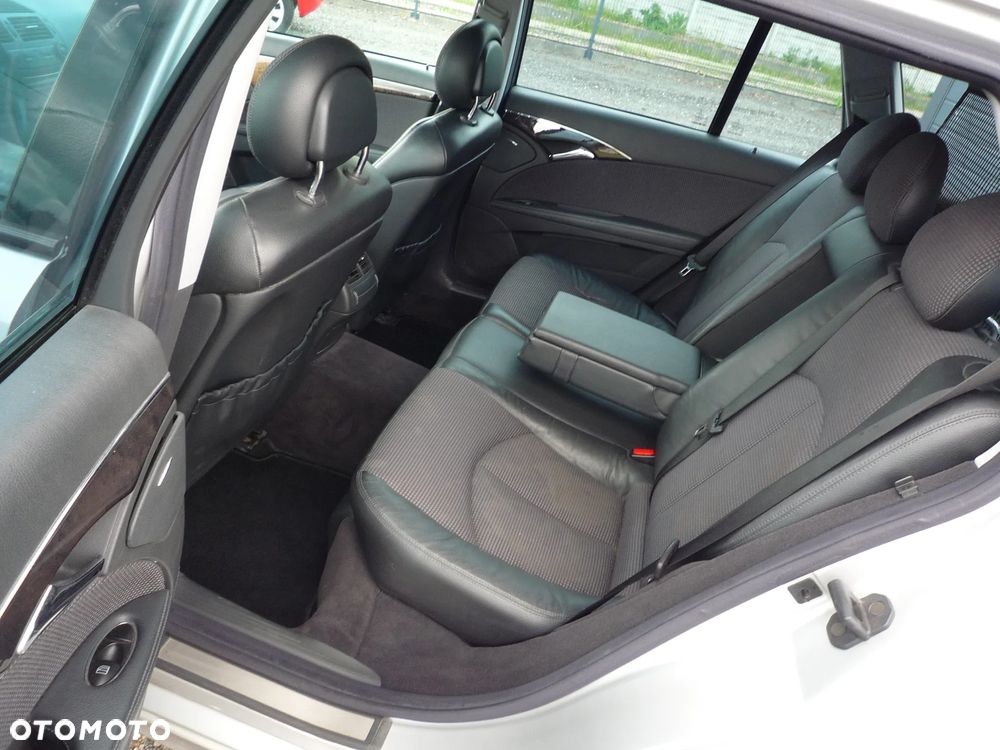 Mercedes-Benz Klasa E 220 CDI T Avantgarde - 13