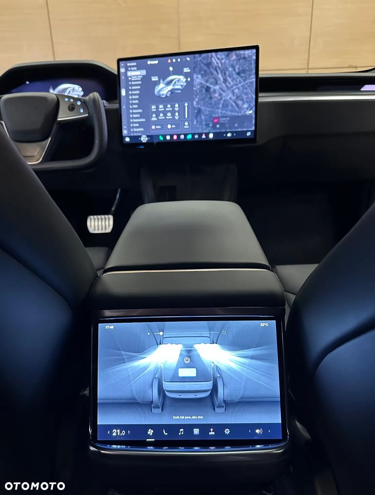 Tesla Model S - 19