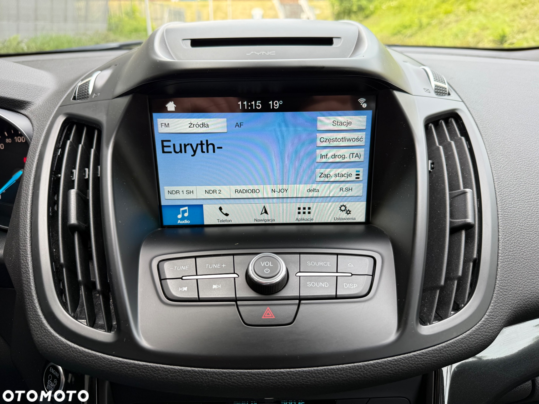 Ford Kuga 1.5 EcoBoost 2x4 Titanium - 19