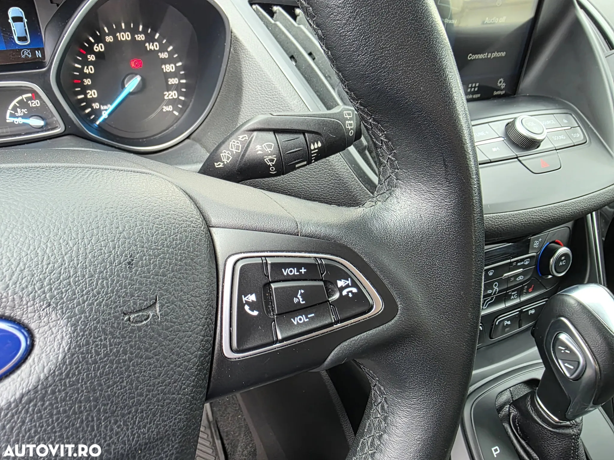 Ford Kuga - 13