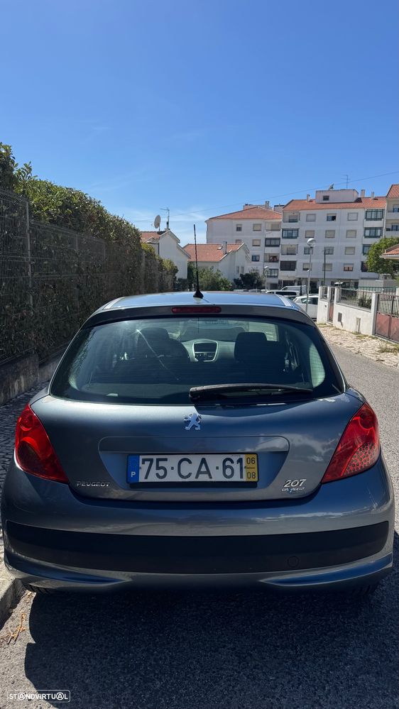 Peugeot 207 1.4 16V Trendy - 4