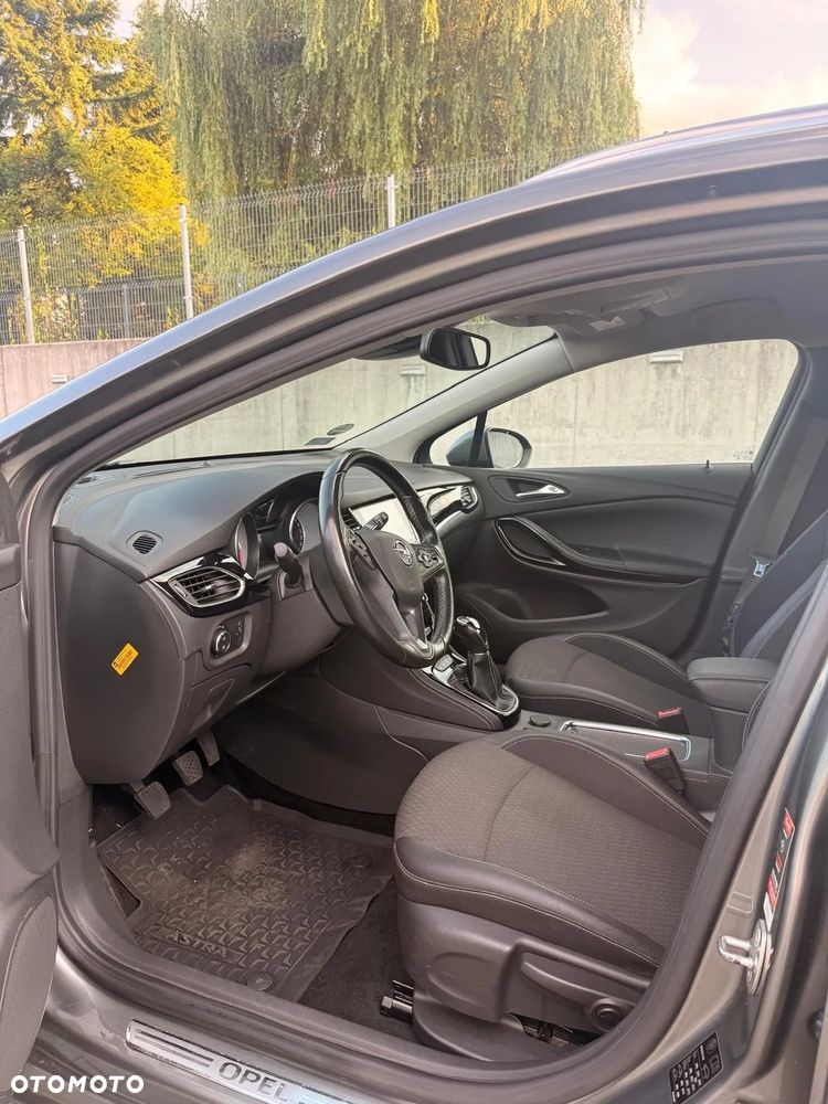 Opel Astra 1.6 CDTI Dynamic S&S - 2