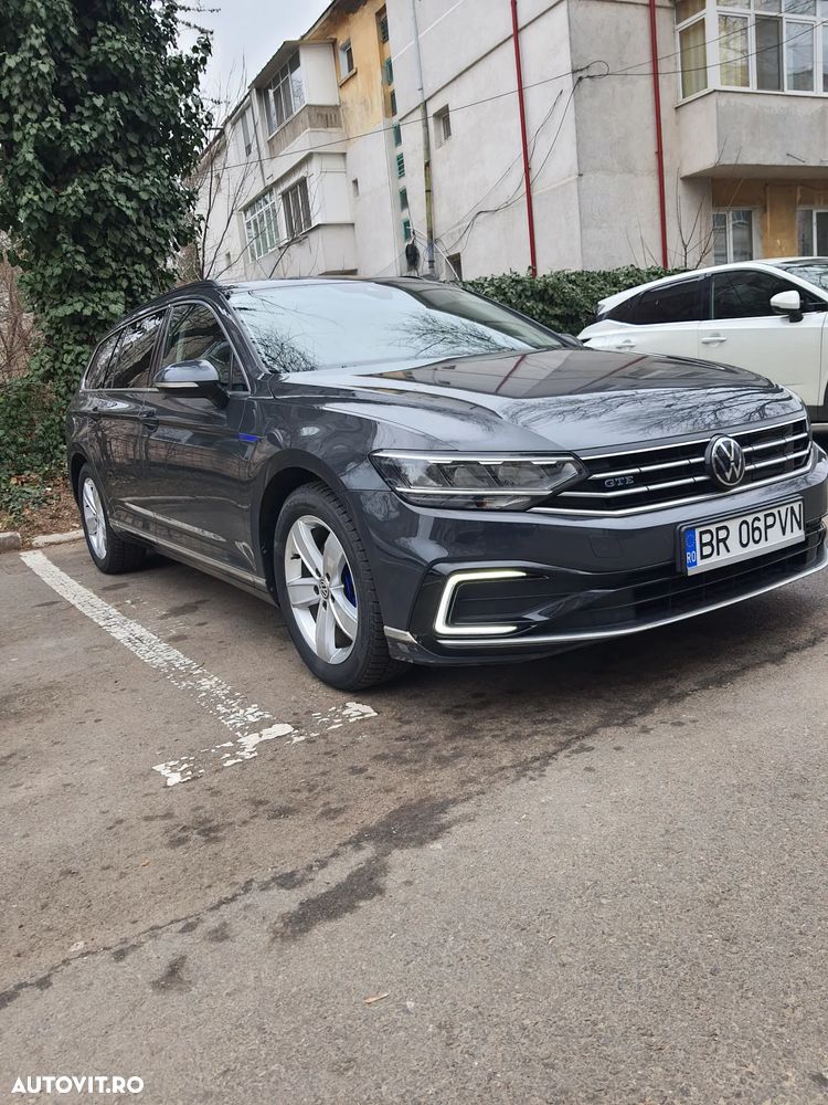 Volkswagen Passat - 8