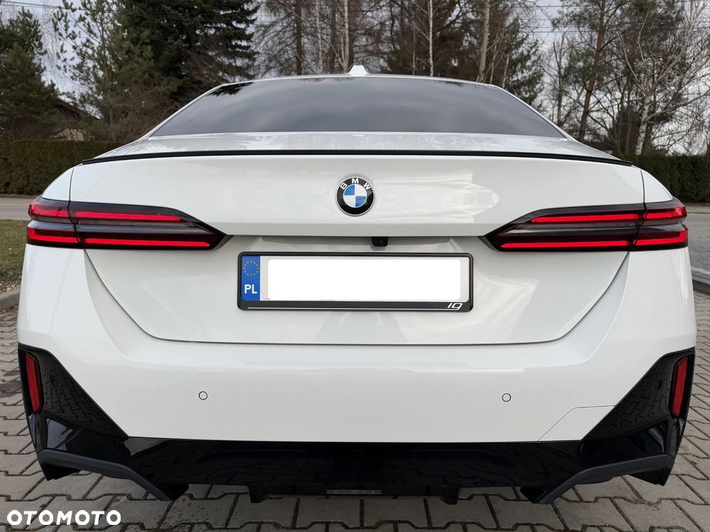 BMW Seria 5 ver-520d-xdrive-mhev-m-sport - 15
