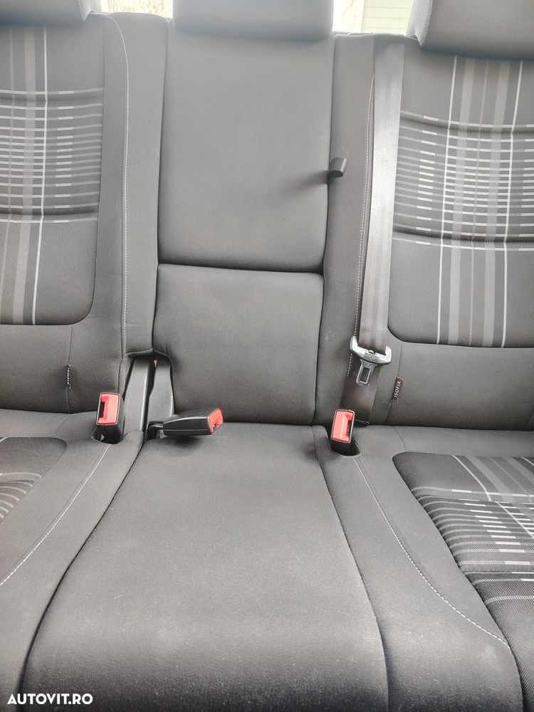 Volkswagen Tiguan - 13