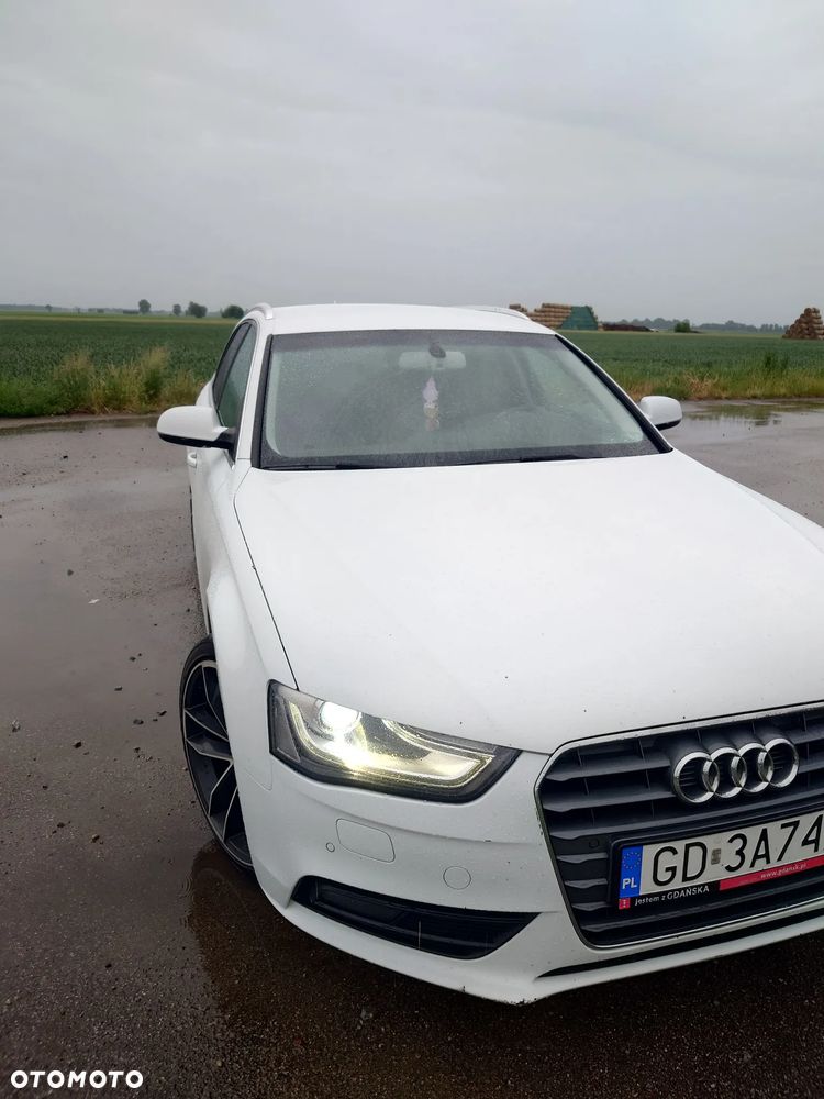 Audi A4 Avant 2.0 TDI DPF clean diesel Ambiente - 10