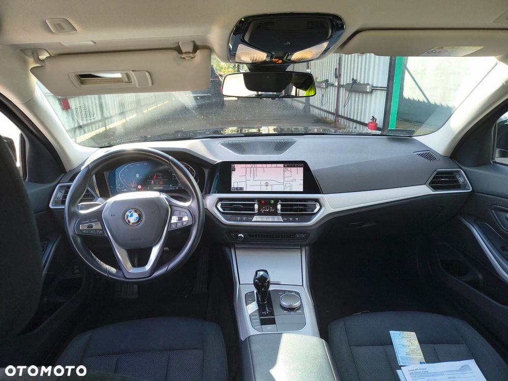BMW Seria 3 - 18