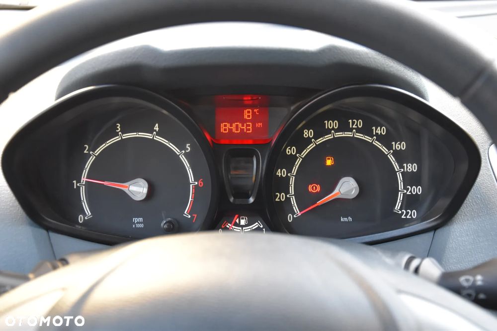 Ford Fiesta 1.25 Titanium EU5 - 33