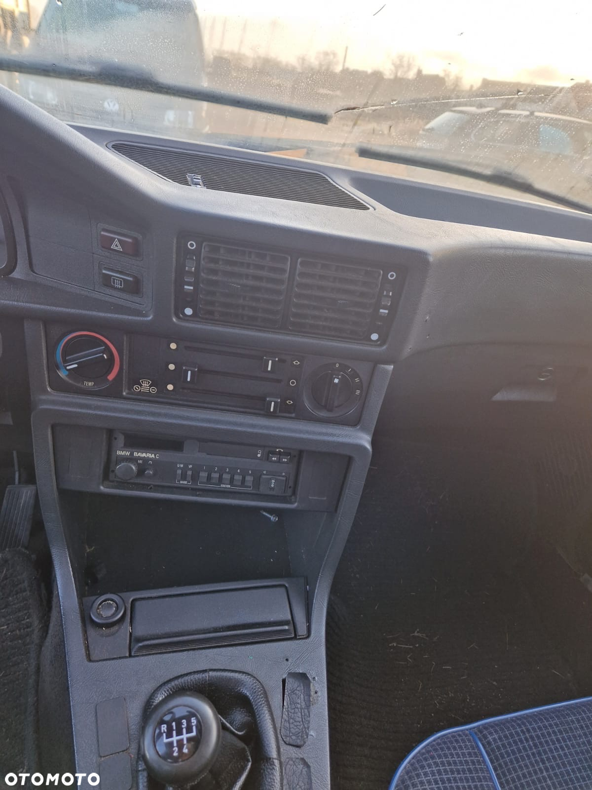 BMW Seria 5 518 i - 25