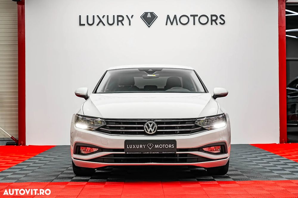 Volkswagen Passat 2.0 TDI SCR DSG Conceptline - 3