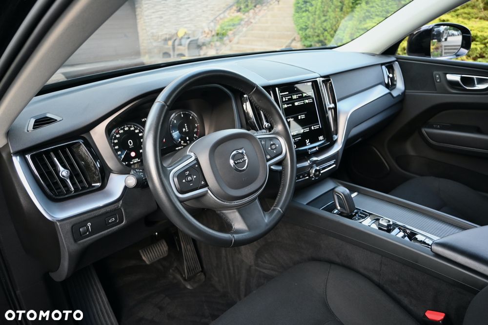 Volvo XC 60 D4 Geartronic Momentum Pro - 32