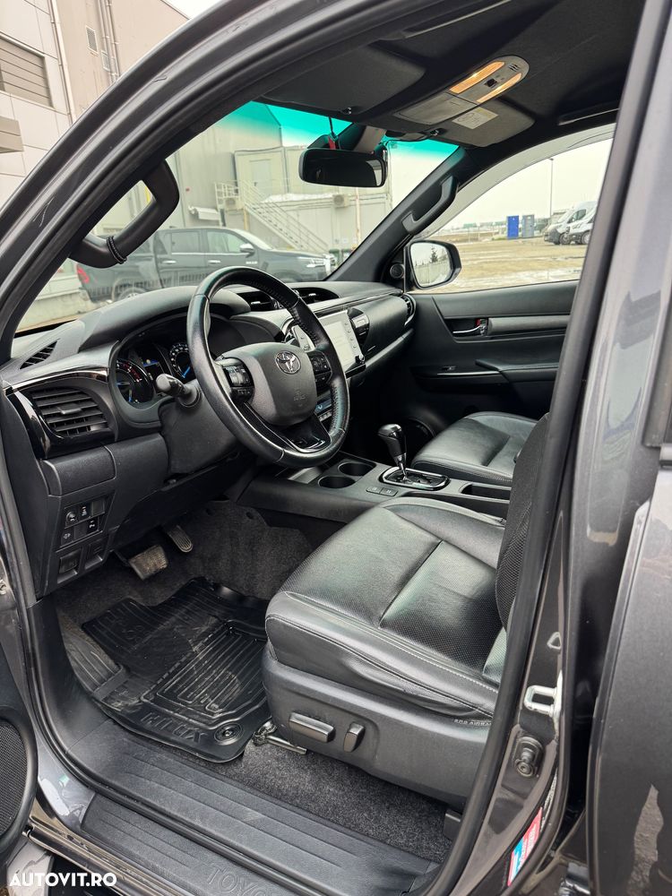Toyota Hilux 2.8D 204CP 4x4 Double Cab AT Invincible - 8
