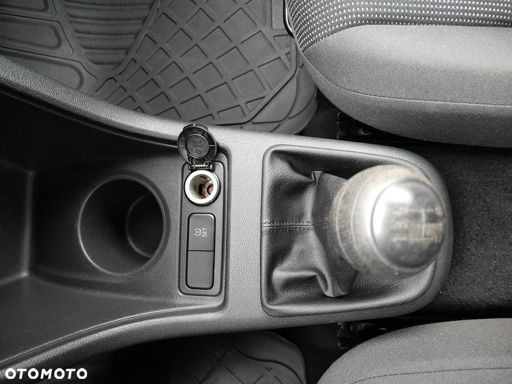 Volkswagen up! Standard - 13