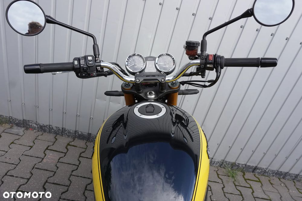 Kawasaki Z 900 RS - 21