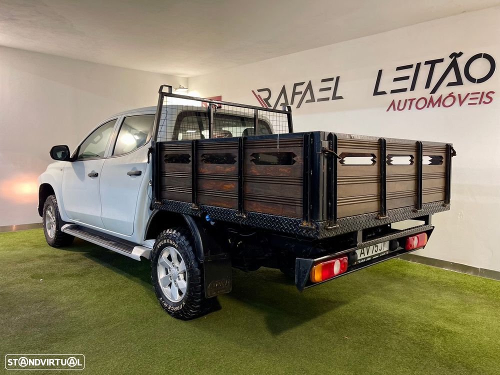 Mitsubishi L200 2.3 DI-D CD Invite 4WD - 11