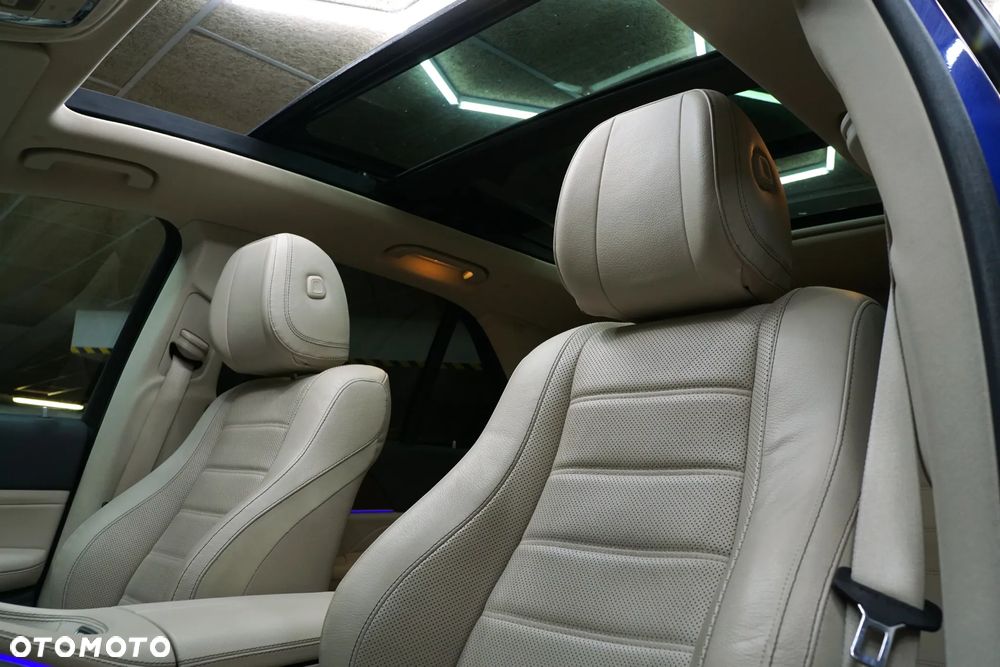 Mercedes-Benz GLE 300 d 4-Matic - 12