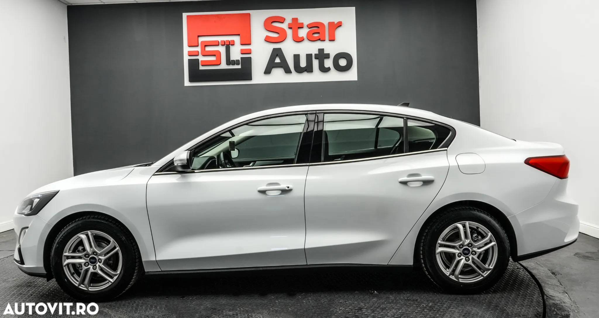 Ford Focus 1.5 EcoBlue Titanium Business - 10