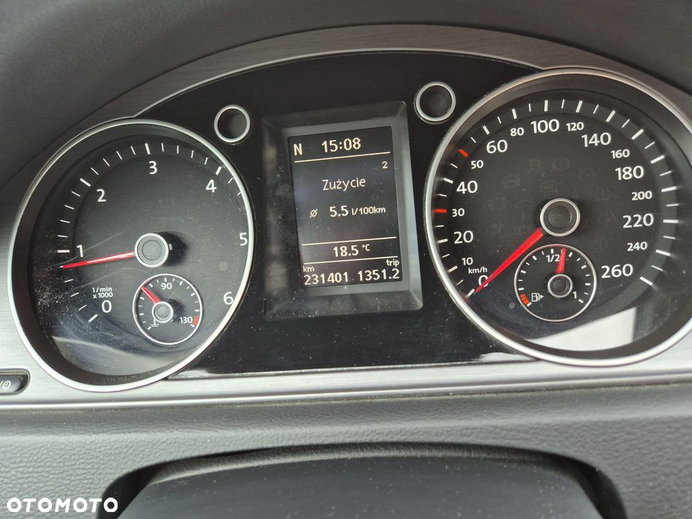 Volkswagen Passat - 6