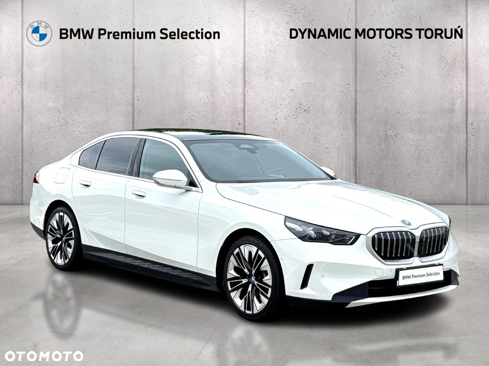 BMW Seria 5 530e xDrive PHEV - 11