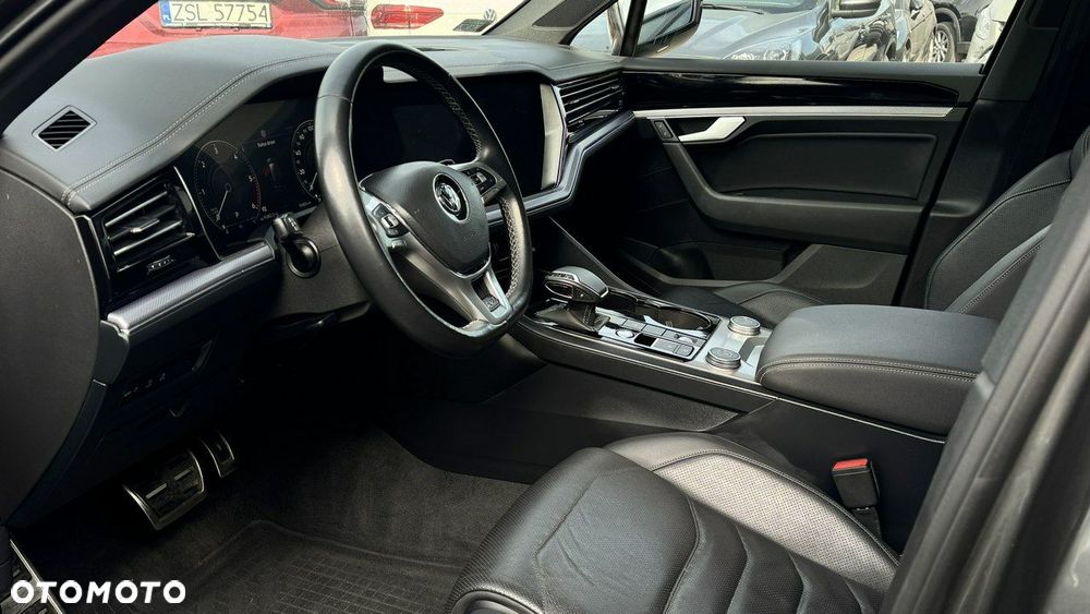 Volkswagen Touareg - 7