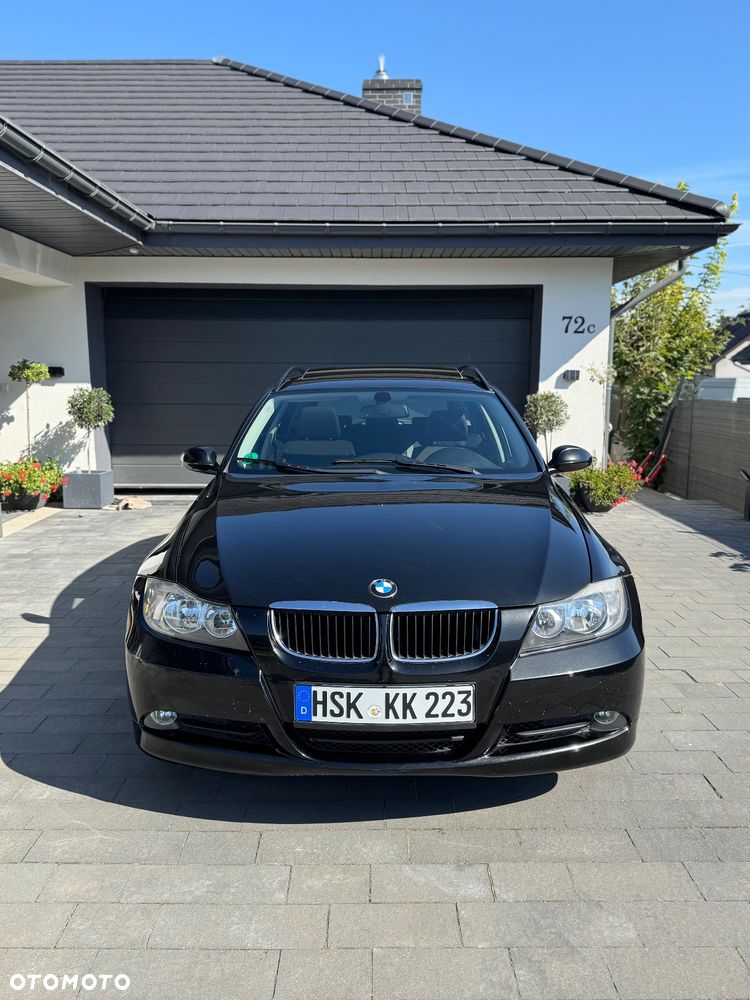 BMW Seria 3 320i Touring - 3