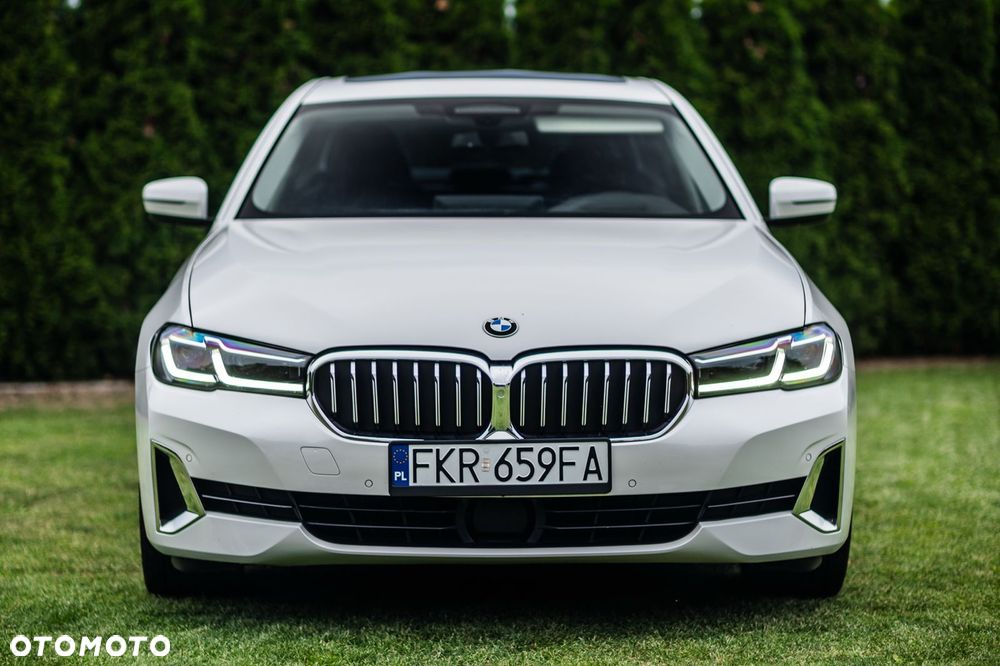BMW Seria 5 520d xDrive Sport Line - 5