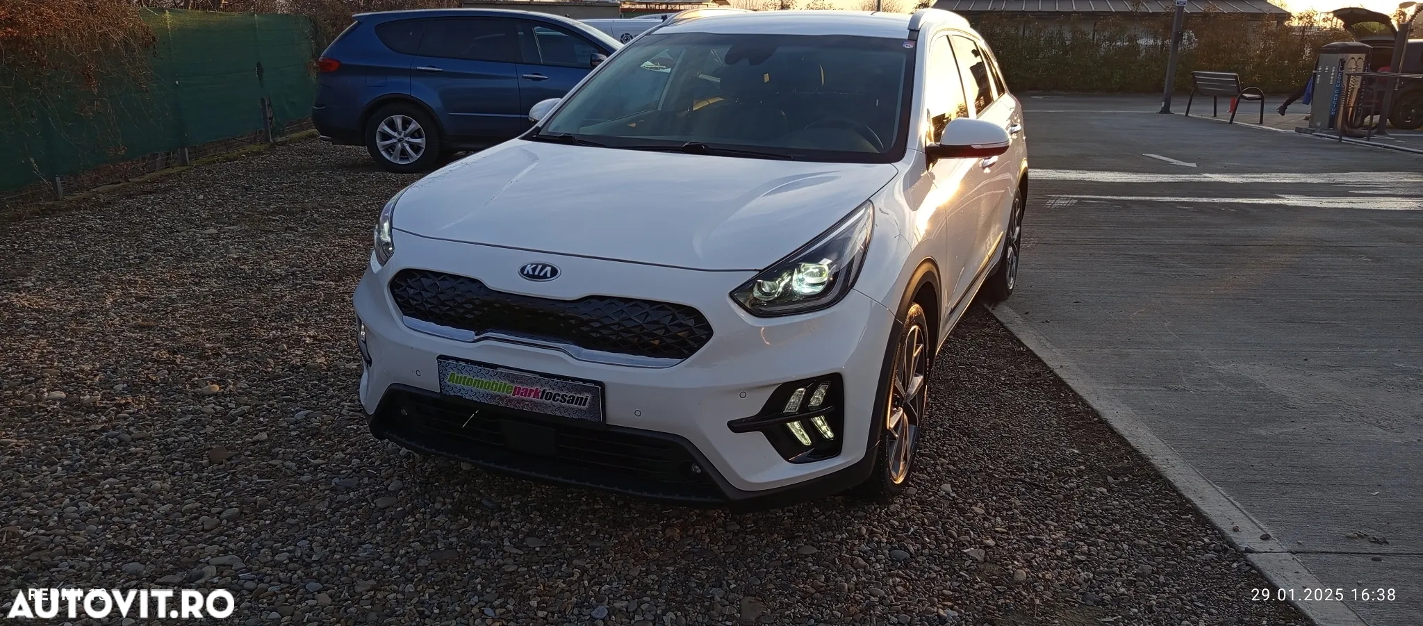 Kia Niro 1.6 GDI 2WD Aut. Spirit - 3