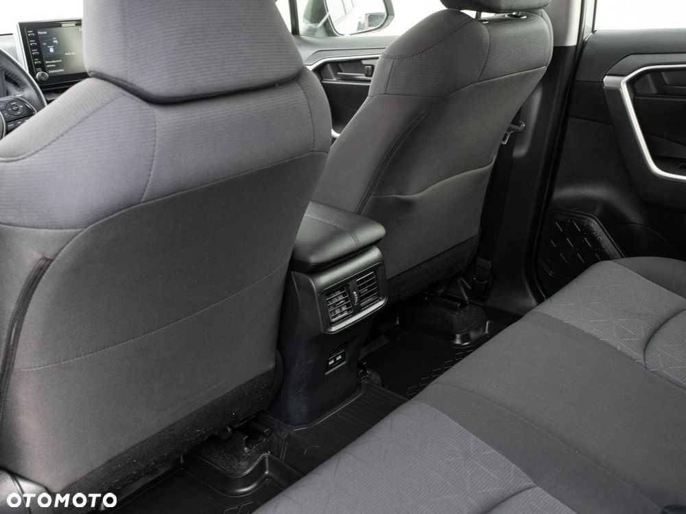 Toyota RAV4 - 23