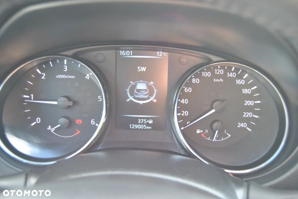 Nissan Qashqai 1.5 dCi DPF acenta - 29