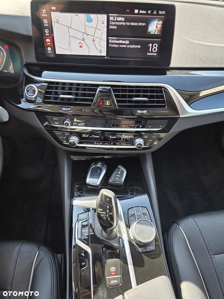 BMW Seria 5 520d xDrive - 18
