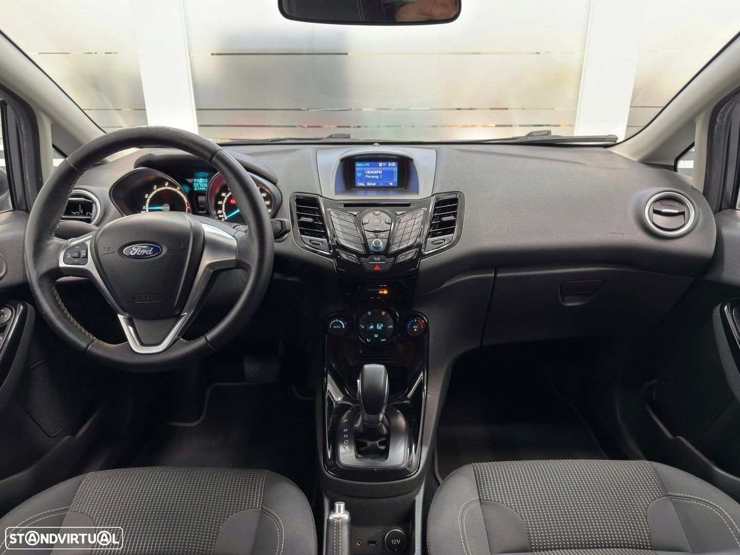 Ford Fiesta 1.0 T EcoBoost Titanium PowerShift - 23