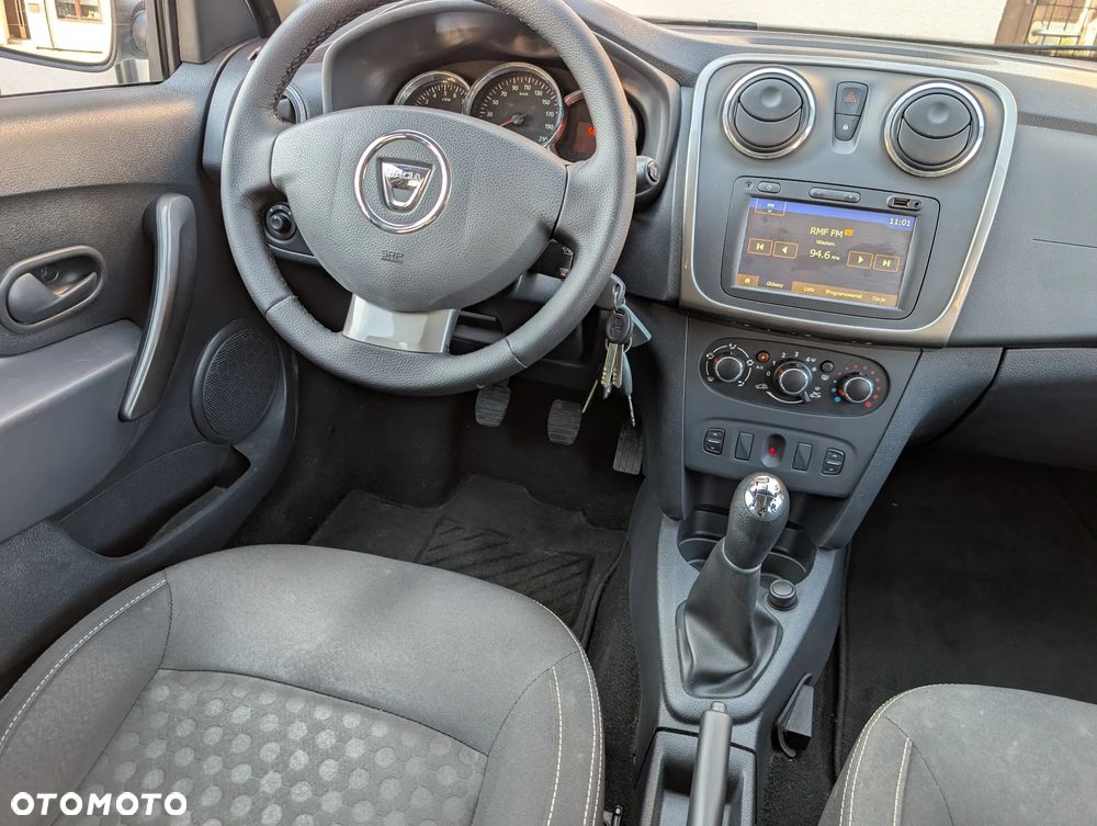 Dacia Sandero 1.2 16V Laureate - 26