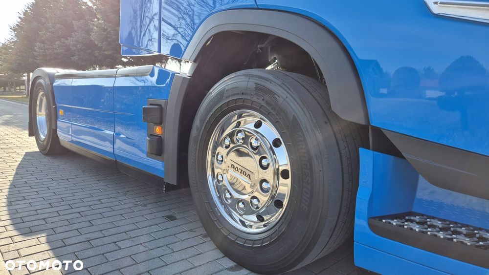 Volvo VOLVO///FH500///2024/// GLOBETROTTER///XXL///JEDYNE  180 TYS KM///FULL LED///VIRTUAL COCPIT///RADARY///KAMERY/// ALUFELGI///KLIMATYZACJA  POSTOJOWA///ZABUDOWY  MIĘDZYOSIOWE///SKÓRY/// STAN JAK NOWY - 17