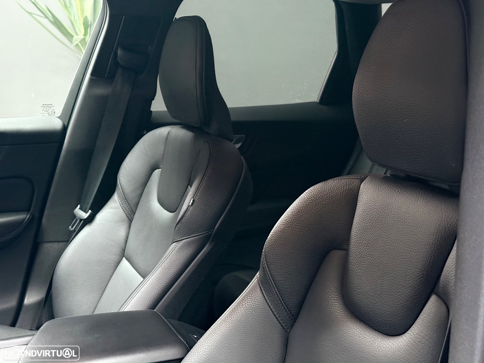 Volvo XC 60 B4 D AWD Geartronic Inscription - 15